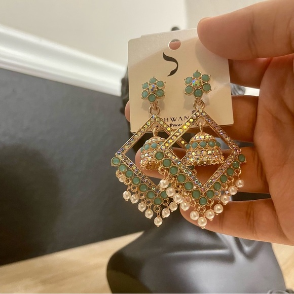 Elegant Gold and Blue Earrings Jhumka Diamond Shaped - Picture 4 of 5